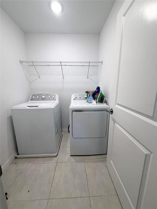 En Renta: $2,485 (4 camas, 2 baños, 2143 Pies cuadrados)