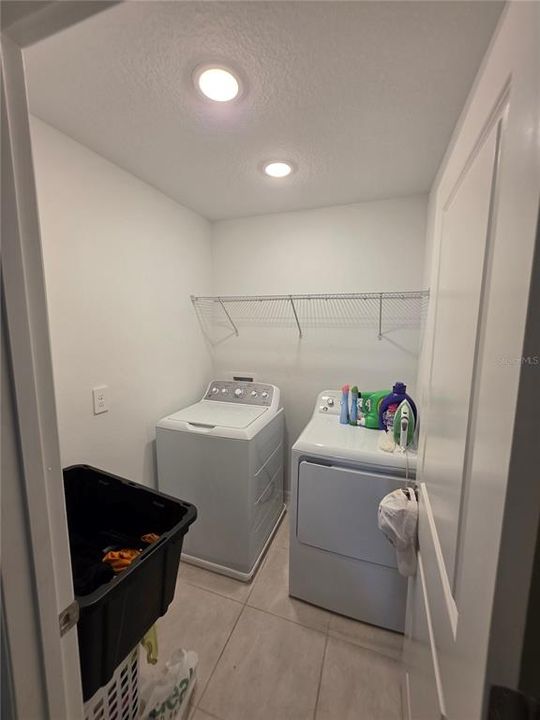 En Renta: $2,485 (4 camas, 2 baños, 2143 Pies cuadrados)