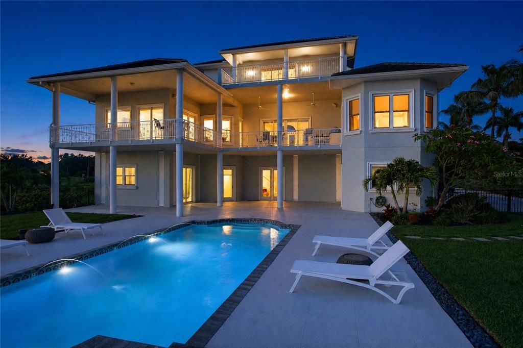 En Venta: $5,500,000 (6 camas, 5 baños, 6215 Pies cuadrados)
