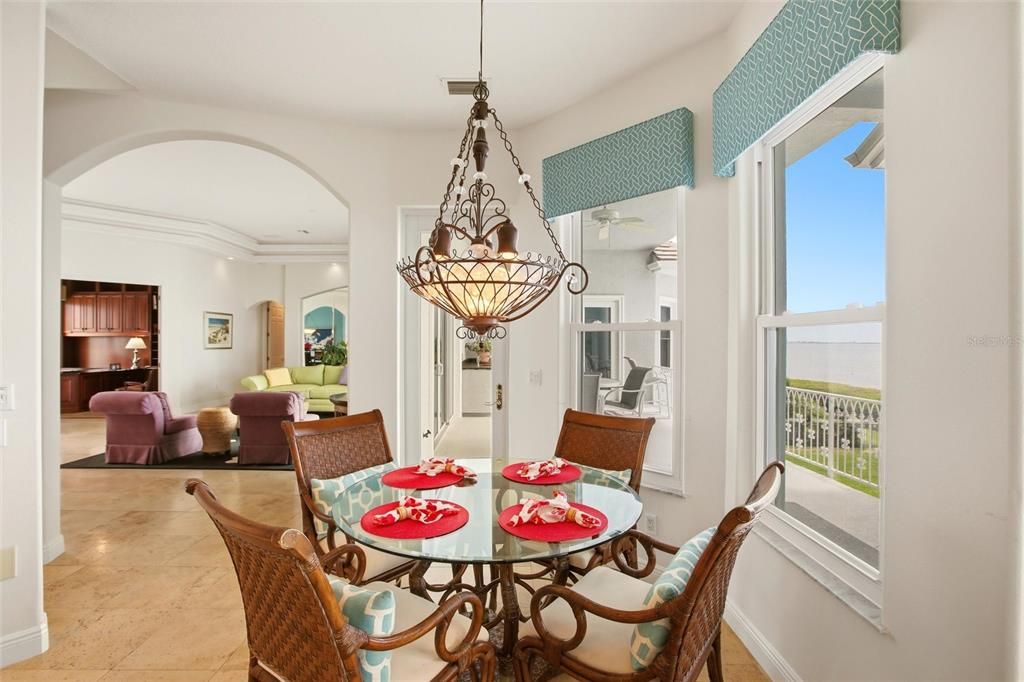 En Venta: $5,500,000 (6 camas, 5 baños, 6215 Pies cuadrados)