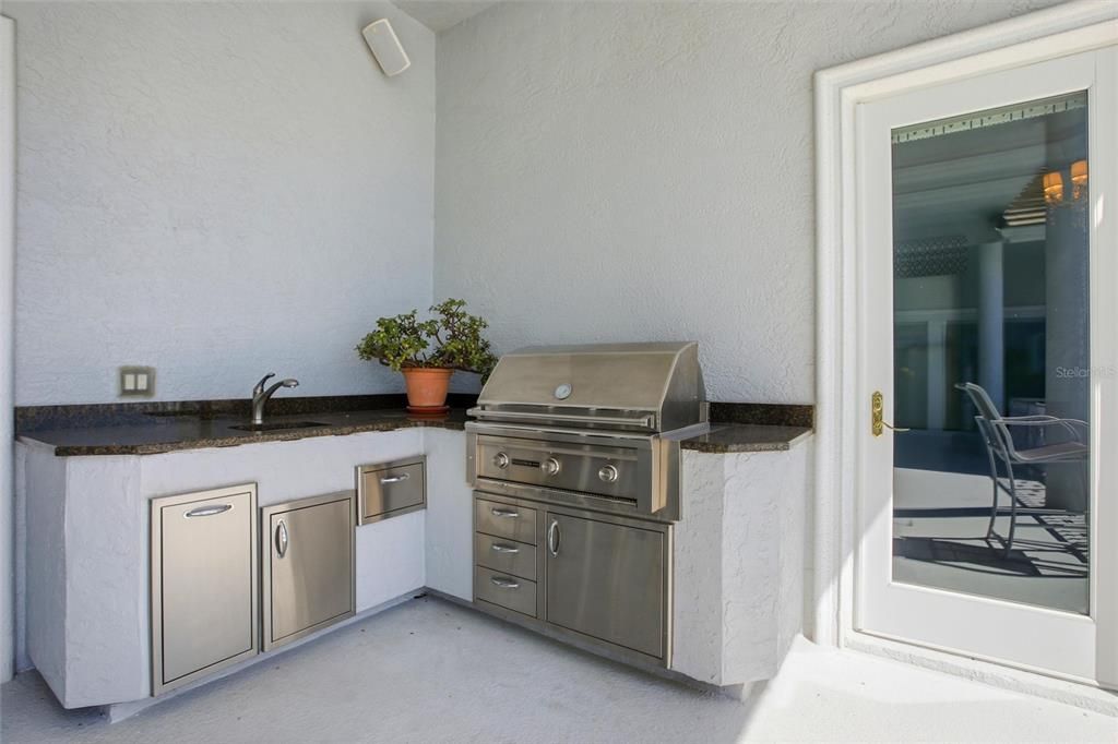 En Venta: $5,500,000 (6 camas, 5 baños, 6215 Pies cuadrados)
