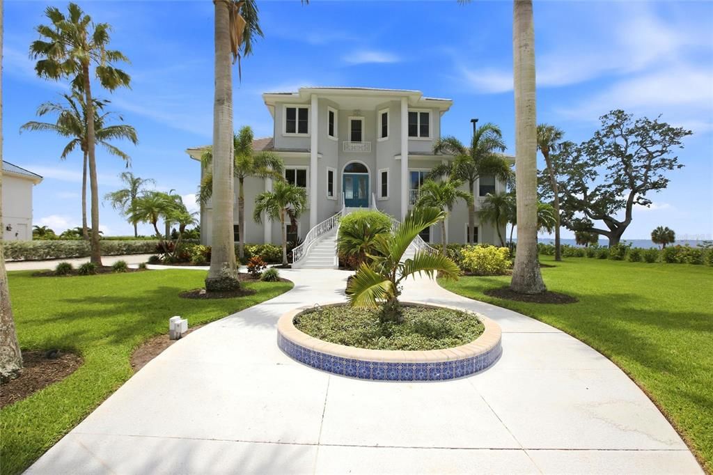 En Venta: $5,500,000 (6 camas, 5 baños, 6215 Pies cuadrados)