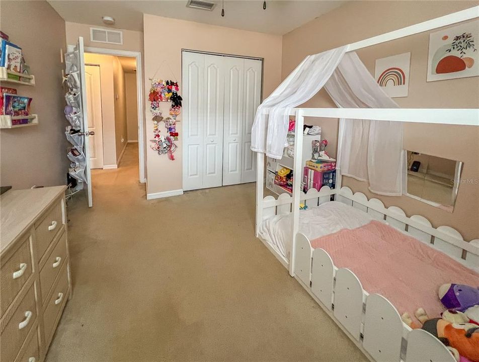En Venta: $233,000 (3 camas, 2 baños, 1496 Pies cuadrados)