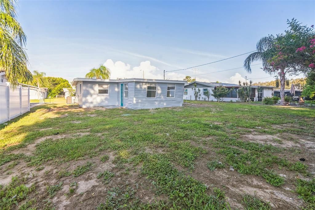 For Rent: $1,600 (3 beds, 2 baths, 1180 Square Feet)