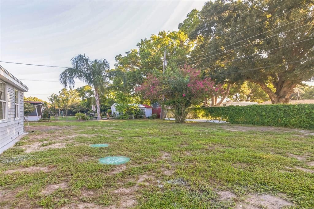 For Rent: $1,600 (3 beds, 2 baths, 1180 Square Feet)