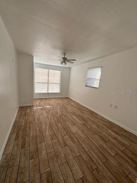For Rent: $1,600 (3 beds, 2 baths, 1180 Square Feet)