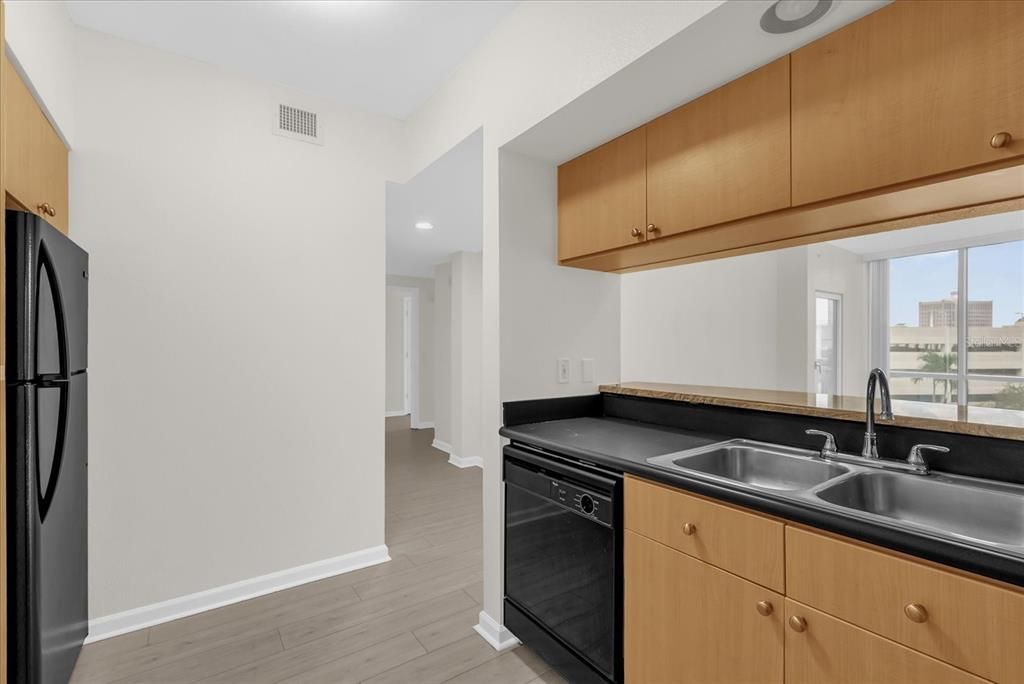 For Rent: $1,995 (2 beds, 2 baths, 1148 Square Feet)