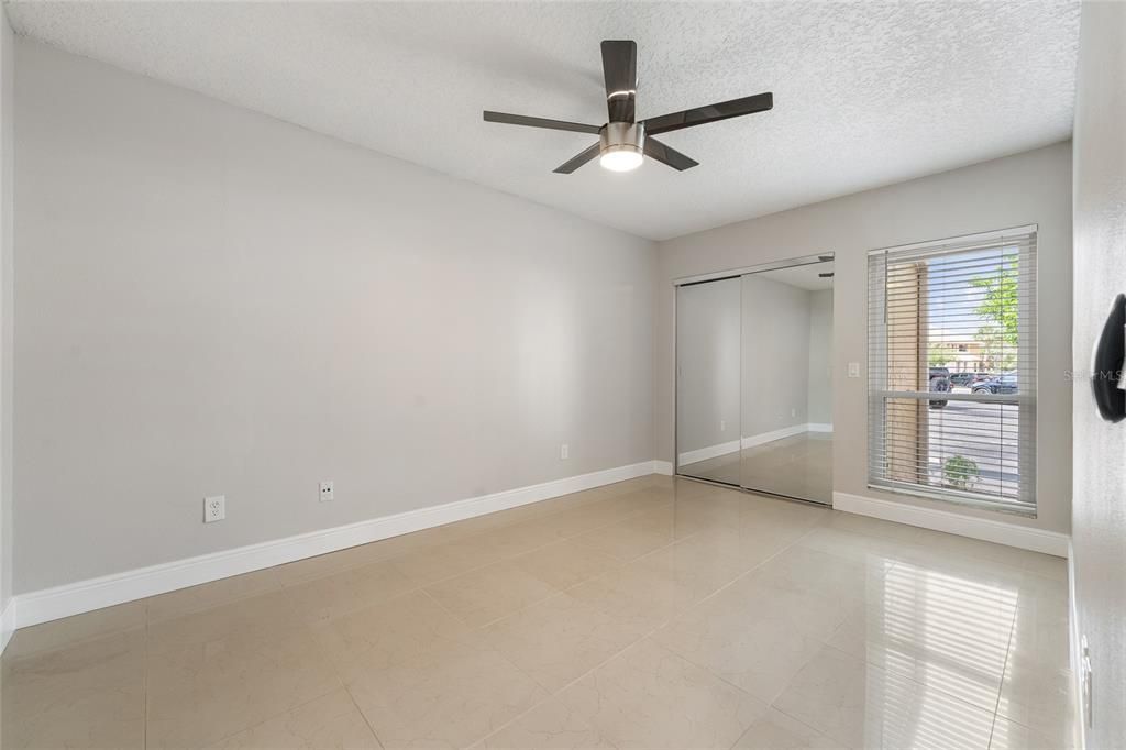 En Venta: $215,000 (2 camas, 2 baños, 1099 Pies cuadrados)