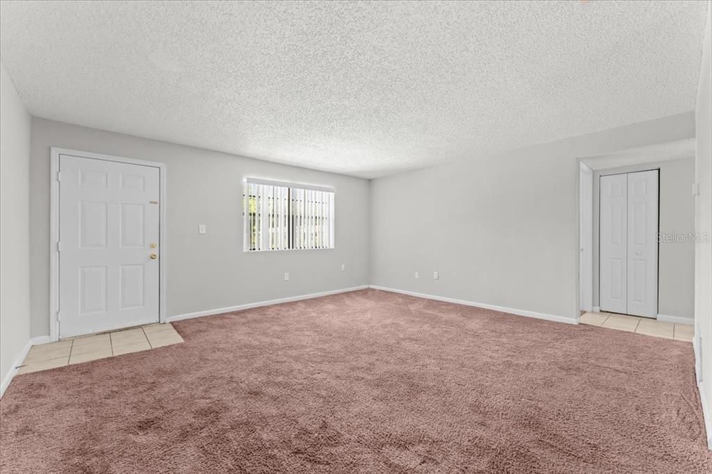 For Sale: $125,000 (2 beds, 1 baths, 899 Square Feet)