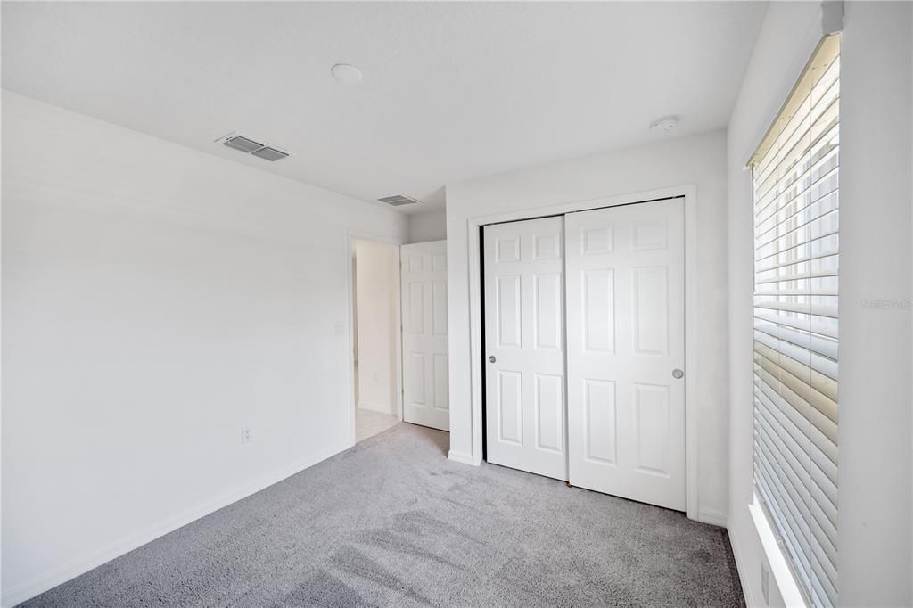 出租: $2,595 (4 贝兹, 2 浴室, 1701 平方英尺)