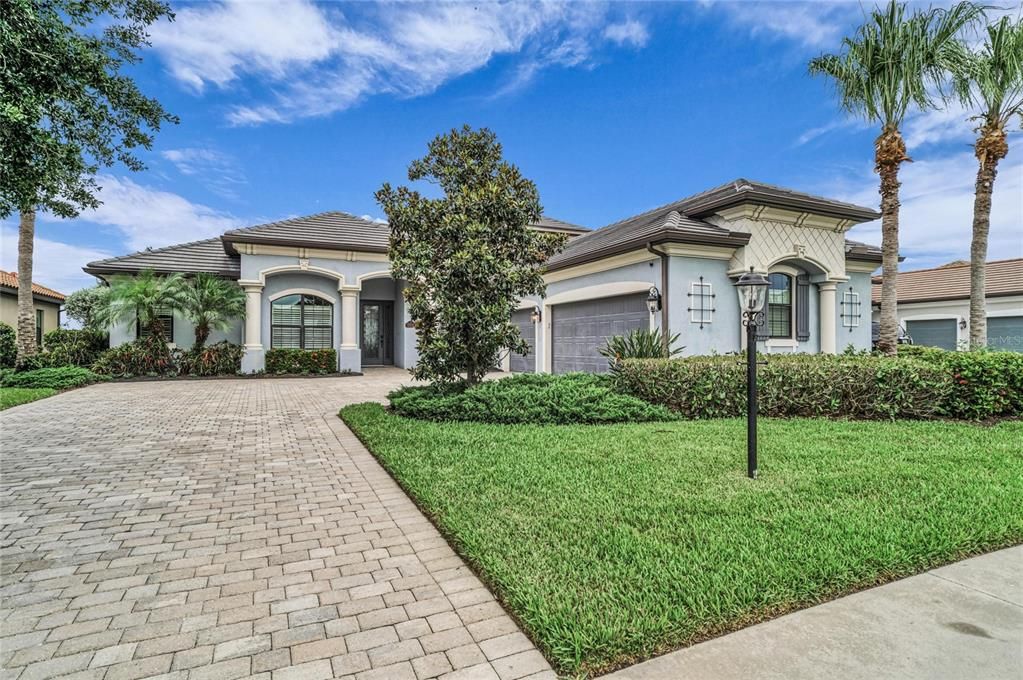 En Venta: $1,450,000 (4 camas, 3 baños, 3074 Pies cuadrados)