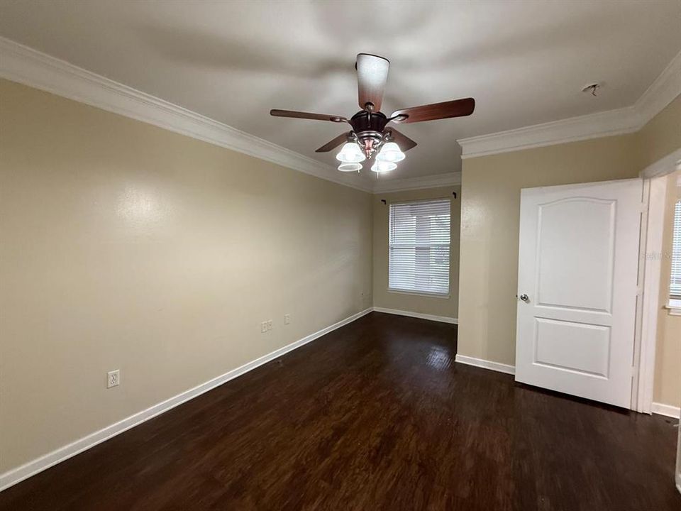 For Rent: $1,350 (1 beds, 1 baths, 830 Square Feet)