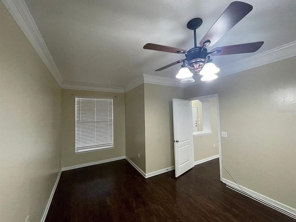 For Rent: $1,350 (1 beds, 1 baths, 830 Square Feet)
