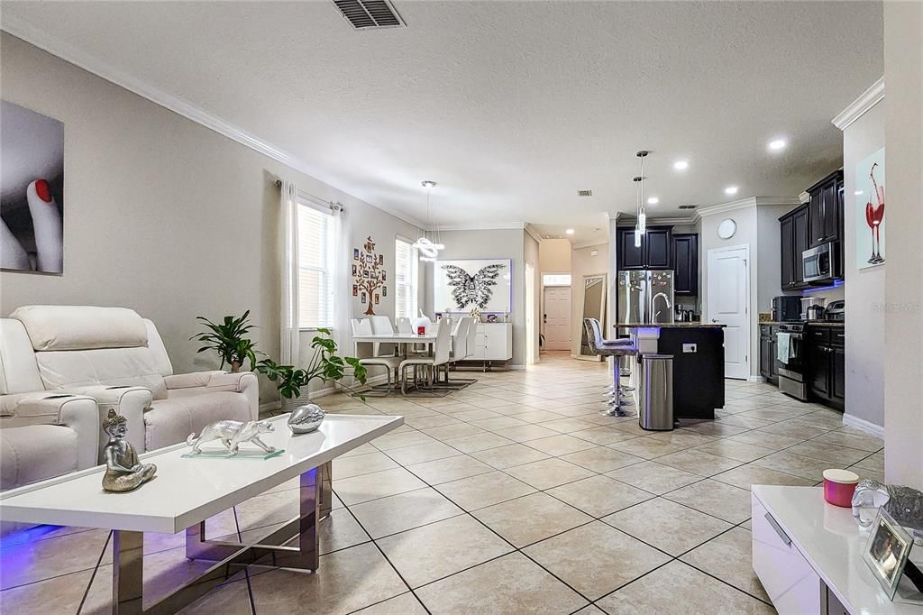 En Venta: $475,000 (5 camas, 3 baños, 2486 Pies cuadrados)