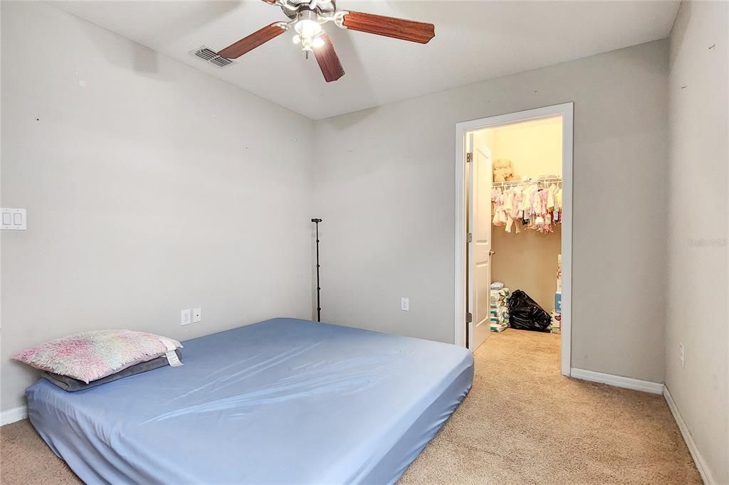 En Venta: $475,000 (5 camas, 3 baños, 2486 Pies cuadrados)