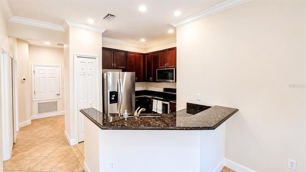 For Rent: $2,000 (3 beds, 2 baths, 1346 Square Feet)