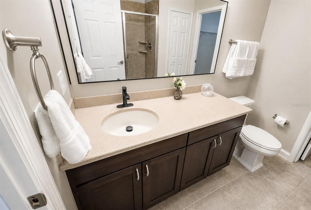 For Rent: $2,000 (3 beds, 2 baths, 1346 Square Feet)
