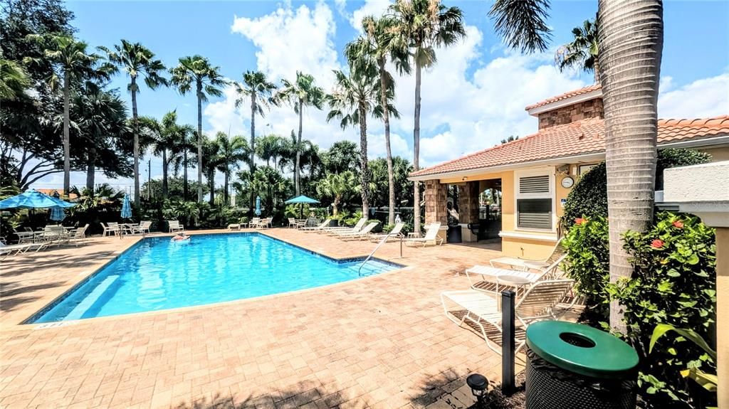 For Rent: $2,000 (3 beds, 2 baths, 1346 Square Feet)