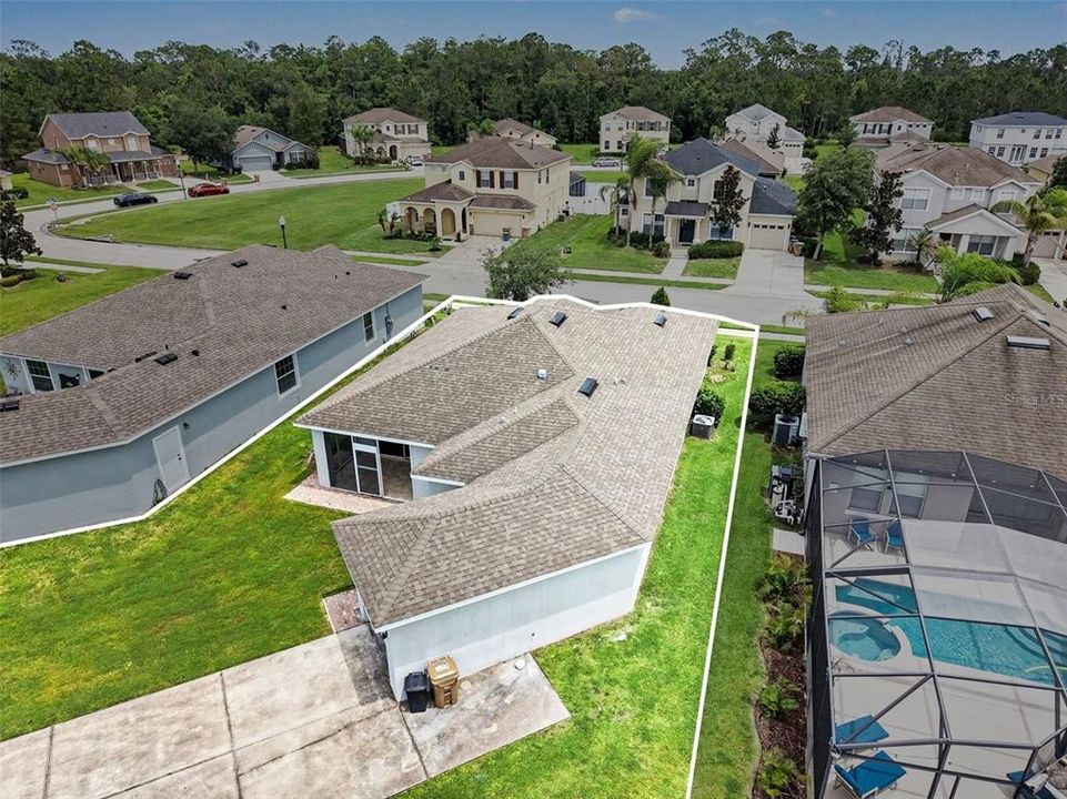 For Sale: $360,000 (4 beds, 2 baths, 1904 Square Feet)