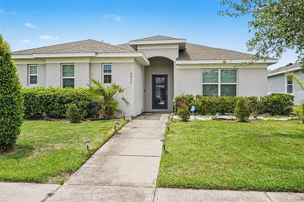 For Sale: $360,000 (4 beds, 2 baths, 1904 Square Feet)