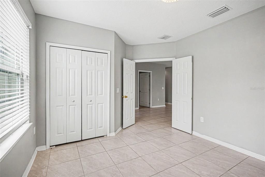 For Sale: $360,000 (4 beds, 2 baths, 1904 Square Feet)