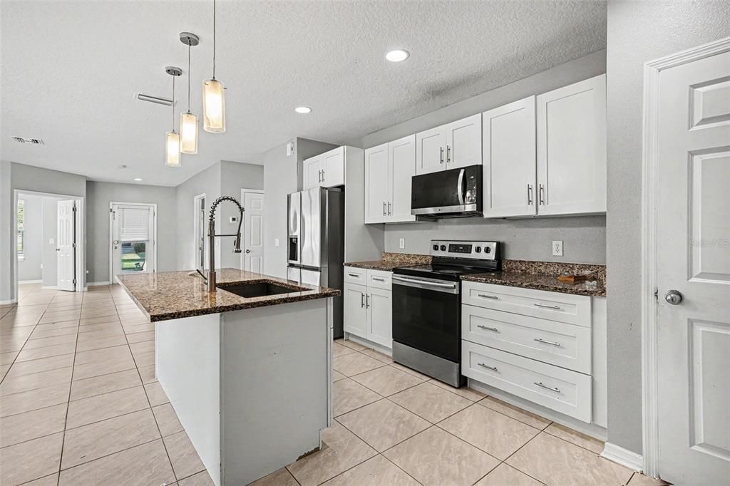 For Sale: $360,000 (4 beds, 2 baths, 1904 Square Feet)