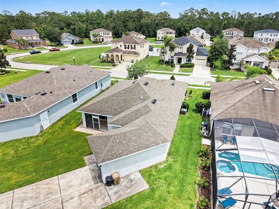 For Sale: $360,000 (4 beds, 2 baths, 1904 Square Feet)
