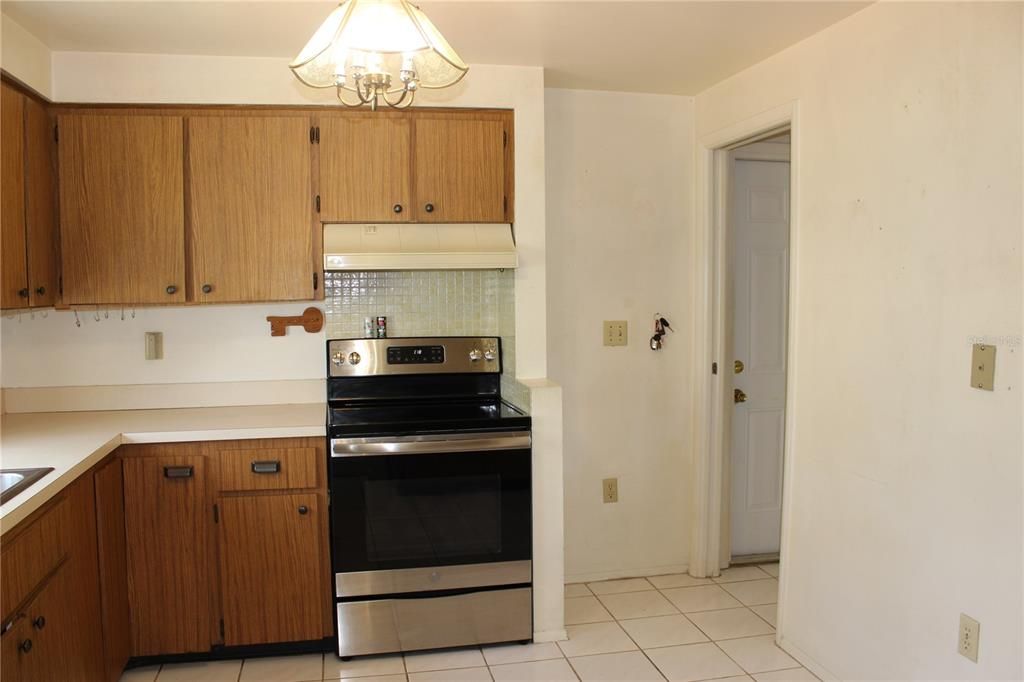 For Sale: $274,900 (3 beds, 2 baths, 1518 Square Feet)