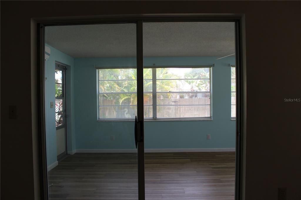 For Sale: $274,900 (3 beds, 2 baths, 1518 Square Feet)