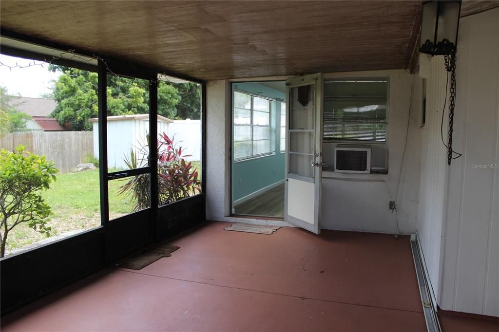 For Sale: $274,900 (3 beds, 2 baths, 1518 Square Feet)