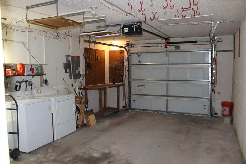 For Sale: $274,900 (3 beds, 2 baths, 1518 Square Feet)