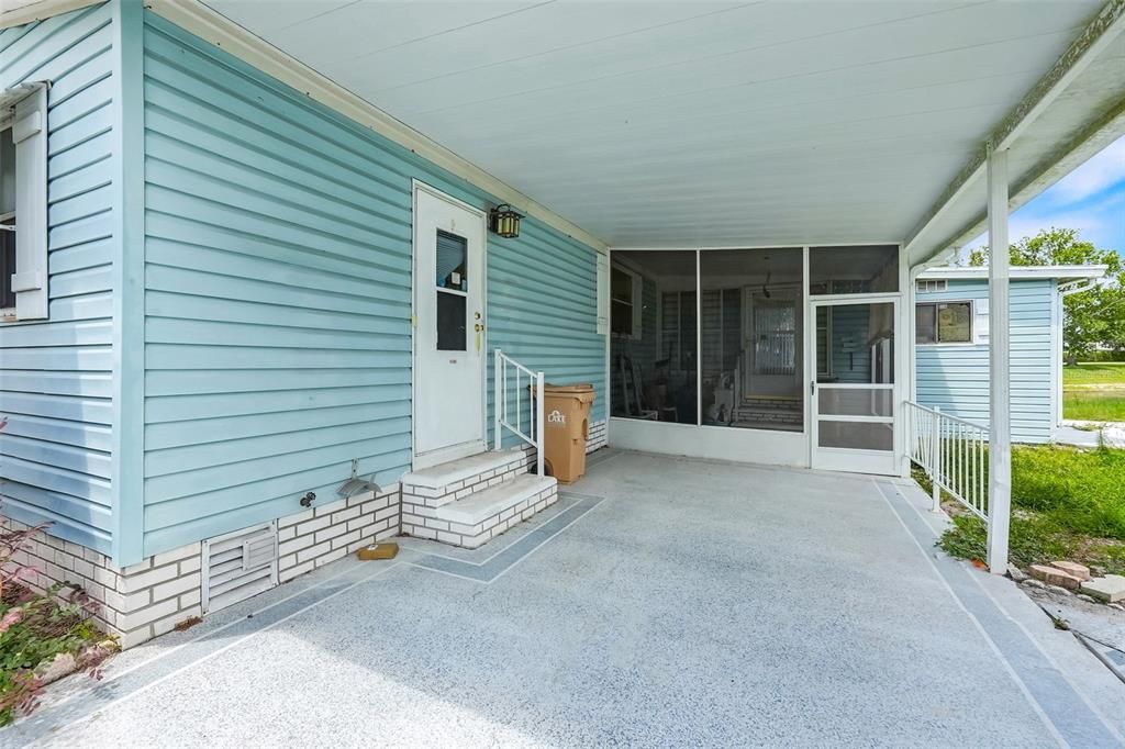 For Sale: $125,000 (2 beds, 2 baths, 1300 Square Feet)
