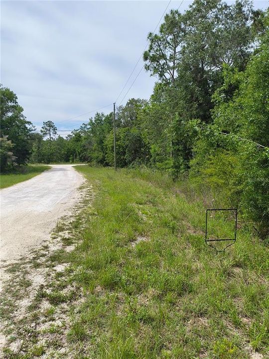 На продажу: $39,000 (0.46 acres)