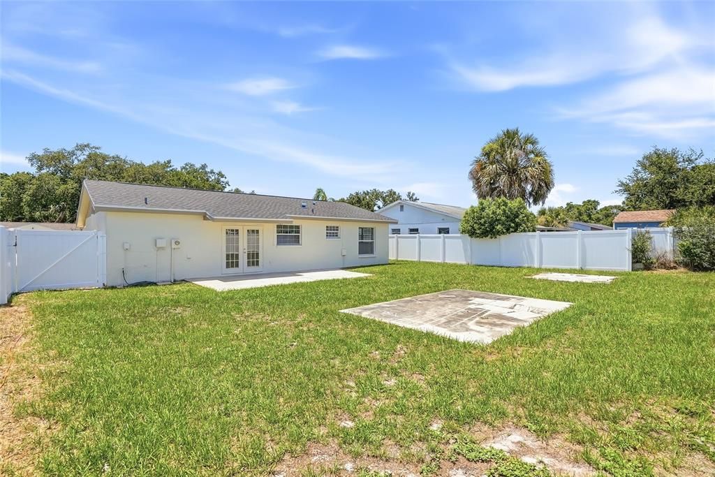 For Sale: $359,900 (3 beds, 1 baths, 1089 Square Feet)