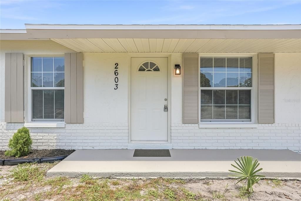 For Sale: $359,900 (3 beds, 1 baths, 1089 Square Feet)
