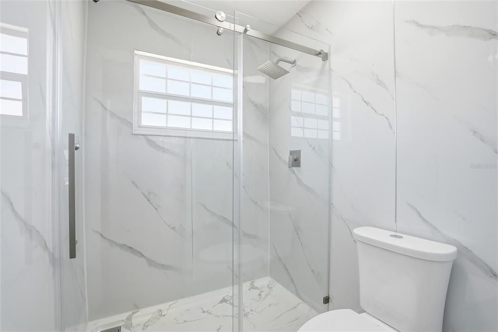 For Sale: $359,900 (3 beds, 1 baths, 1089 Square Feet)