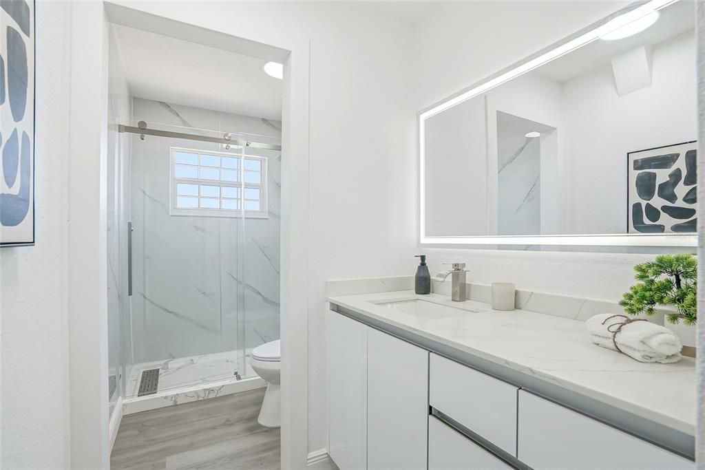 For Sale: $359,900 (3 beds, 1 baths, 1089 Square Feet)