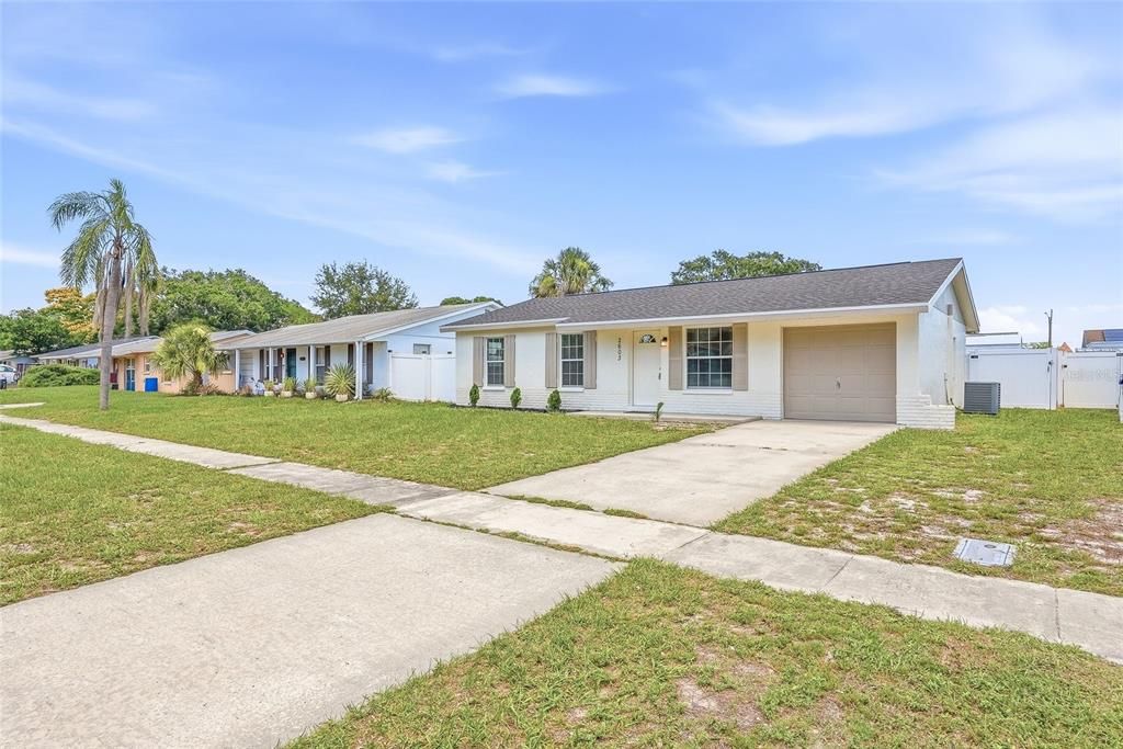 For Sale: $359,900 (3 beds, 1 baths, 1089 Square Feet)