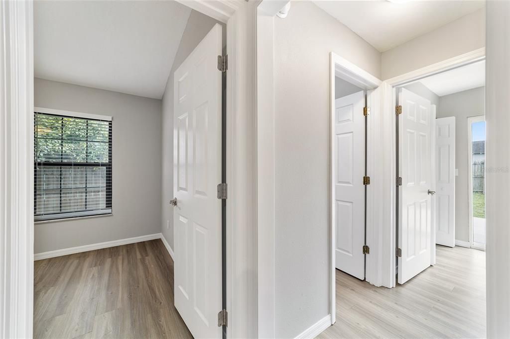 For Sale: $274,900 (3 beds, 2 baths, 1180 Square Feet)