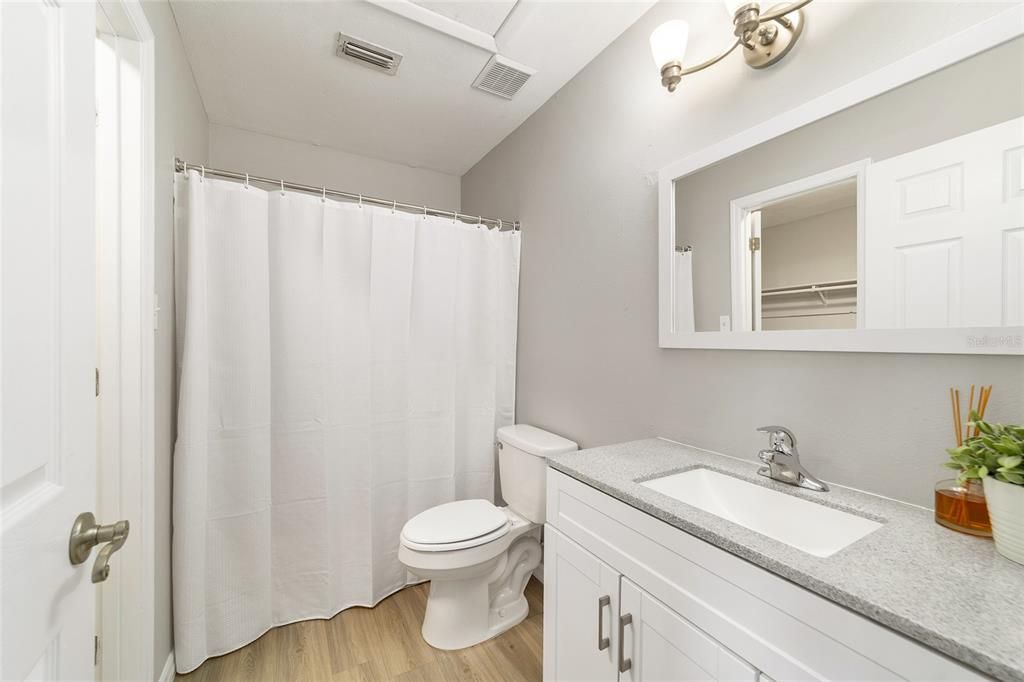 For Sale: $274,900 (3 beds, 2 baths, 1180 Square Feet)