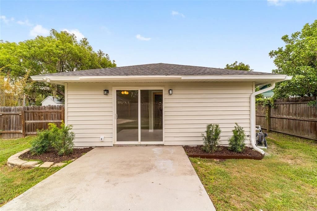 For Sale: $274,900 (3 beds, 2 baths, 1180 Square Feet)