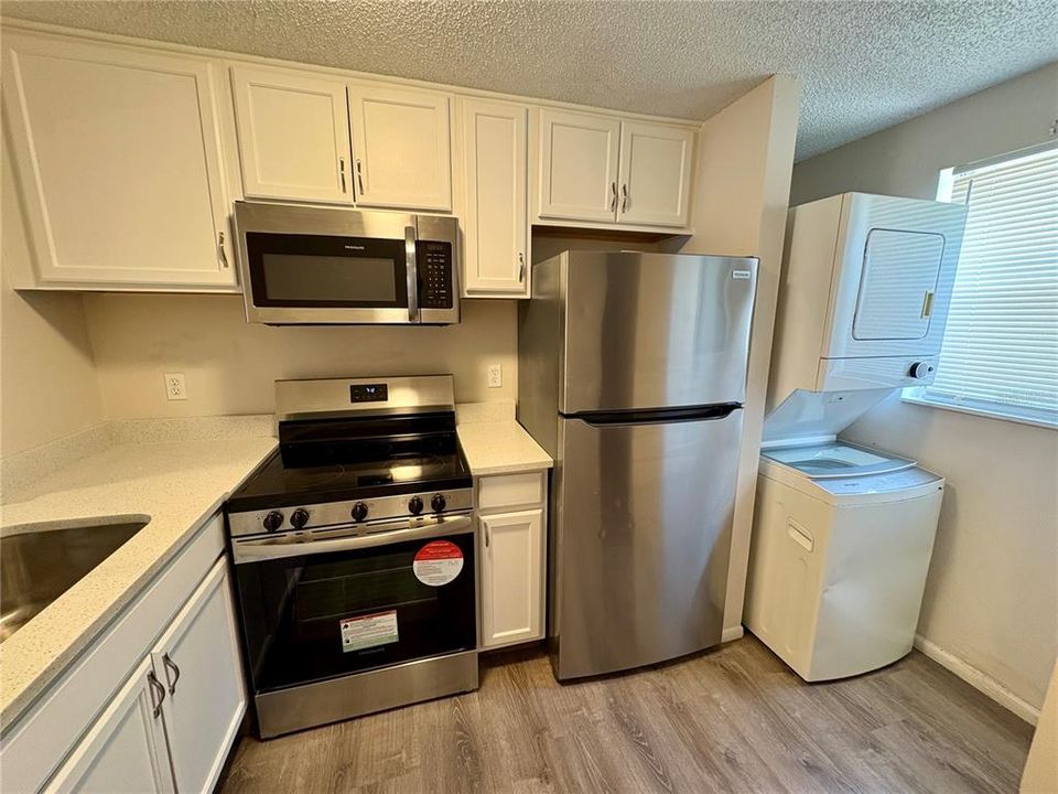 For Rent: $1,350 (2 beds, 1 baths, 1209 Square Feet)