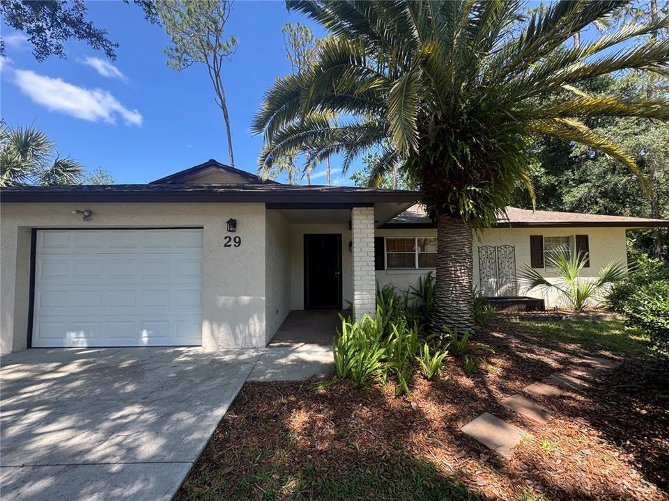 For Rent: $1,800 (2 beds, 2 baths, 1029 Square Feet)