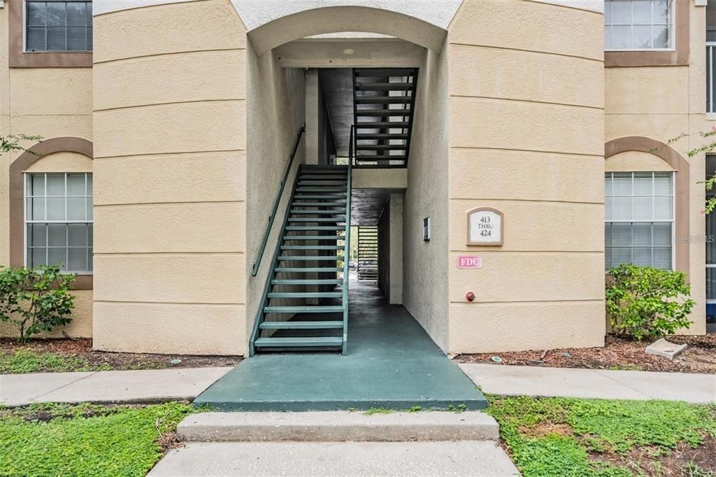 For Sale: $165,000 (2 beds, 2 baths, 1144 Square Feet)