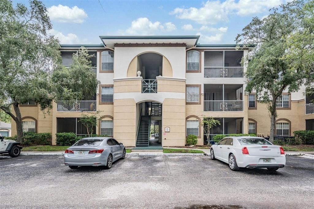 For Sale: $165,000 (2 beds, 2 baths, 1144 Square Feet)