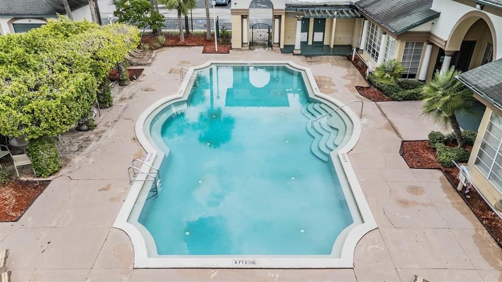 For Sale: $165,000 (2 beds, 2 baths, 1144 Square Feet)