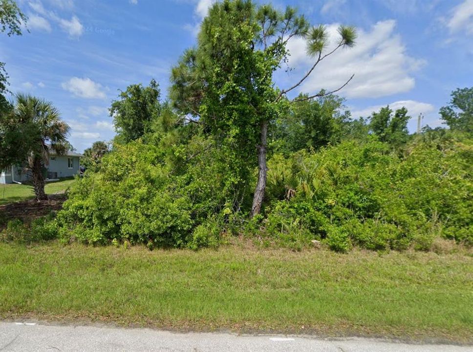 For Sale: $19,000 (0.23 acres)