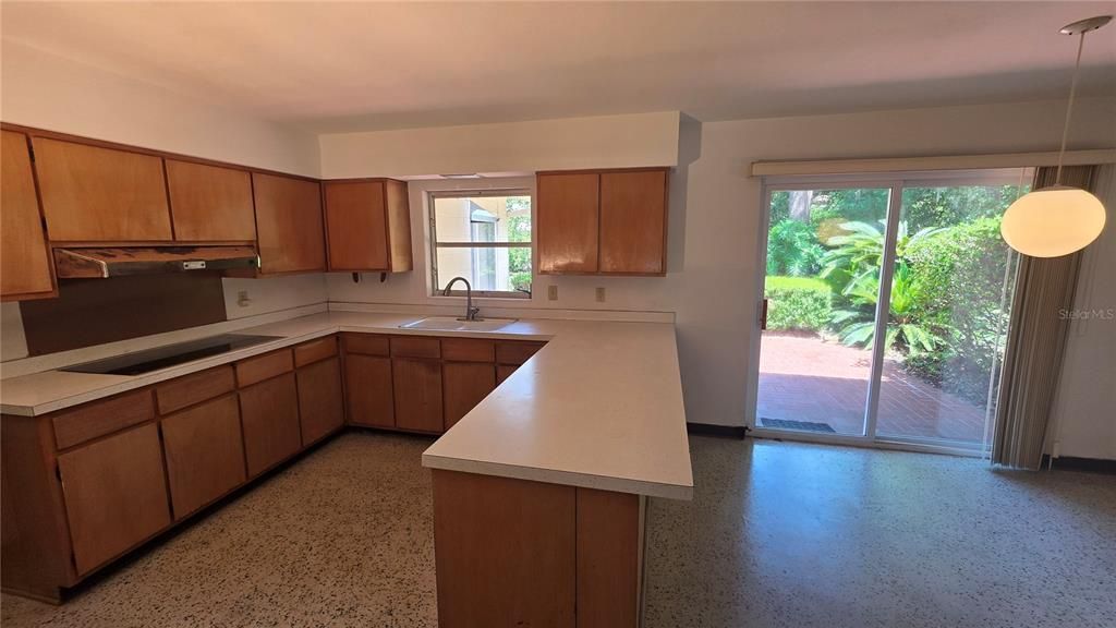 На продажу: $344,000 (3 спален, 2 ванн, 1954 Квадратных фут)