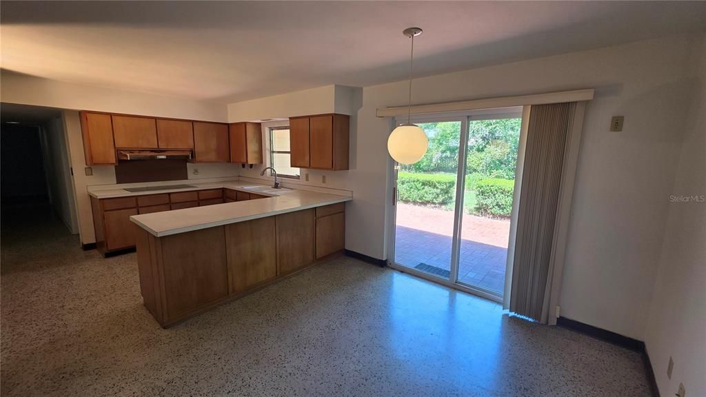 На продажу: $344,000 (3 спален, 2 ванн, 1954 Квадратных фут)