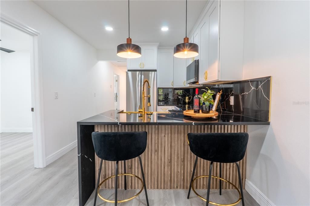 En Venta: $450,000 (4 camas, 3 baños, 1650 Pies cuadrados)